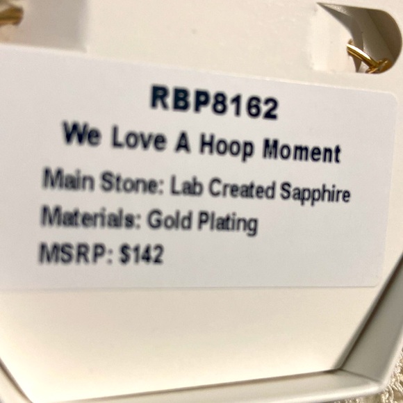 Bomb party, September 2024 earring - Picture 3 of 3